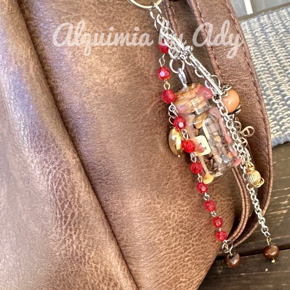 Alquimia Red and Brown Key Holder - Picture 5 of 5